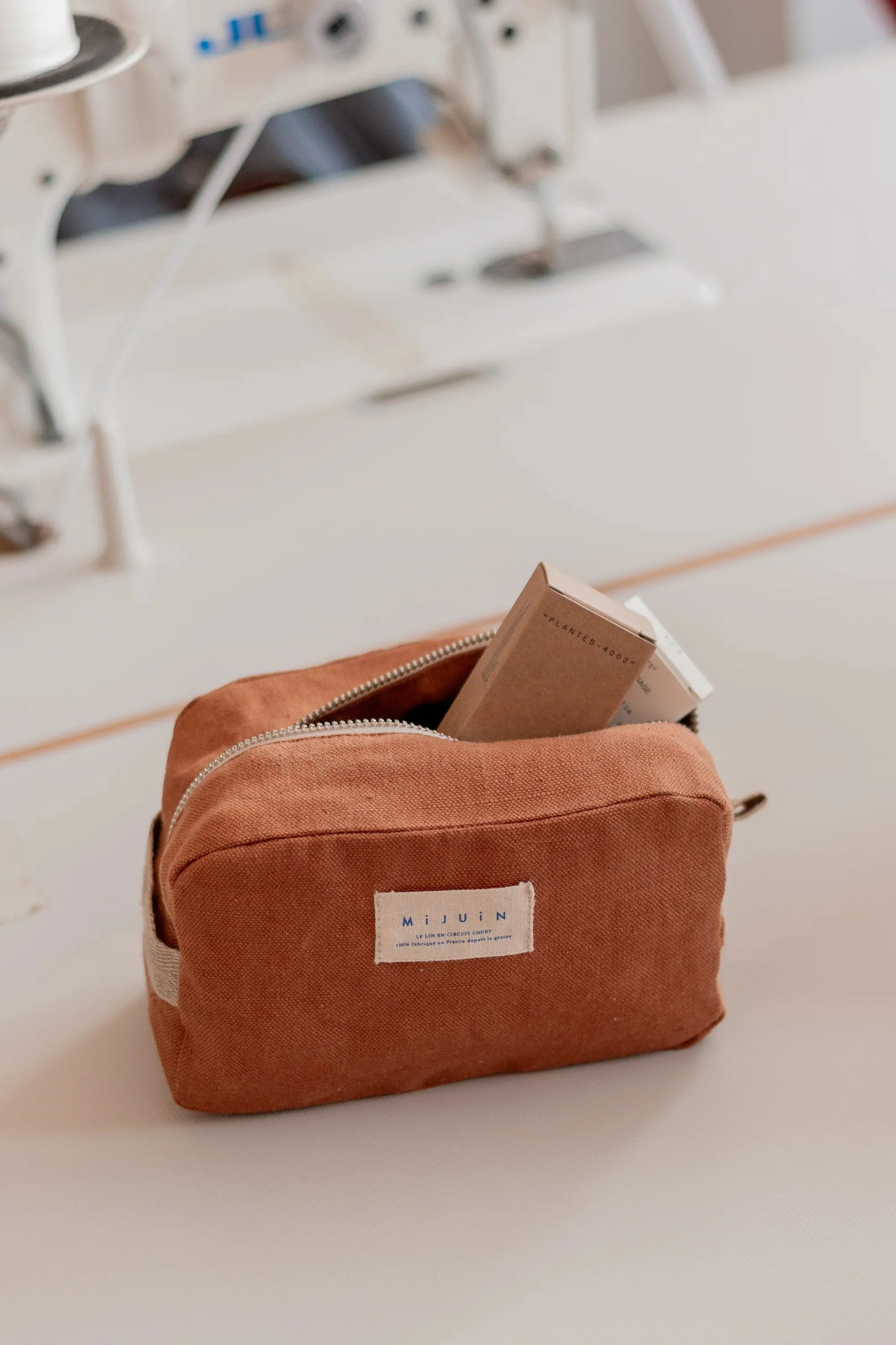 La trousse de toilette caramel