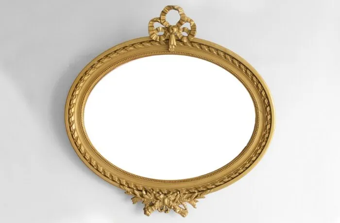 Miroir ovale à fronton chez muluBrok brocante en Normandie